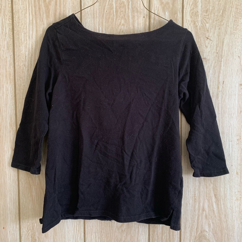 3/4 length sleeve shirt
